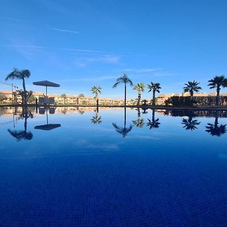 Mini-Villa Situee Dans Une Residence Prestigia A Marrakech, Avec Une Vue Sur La Piscine Et Le Golf Une Securite 24H Sur 24 Et Une Proximite Ideale De L Aeroport 5 Minutes C Est Une Offre Parfaite Pour Des Vacances Marrakesh Exteriör bild