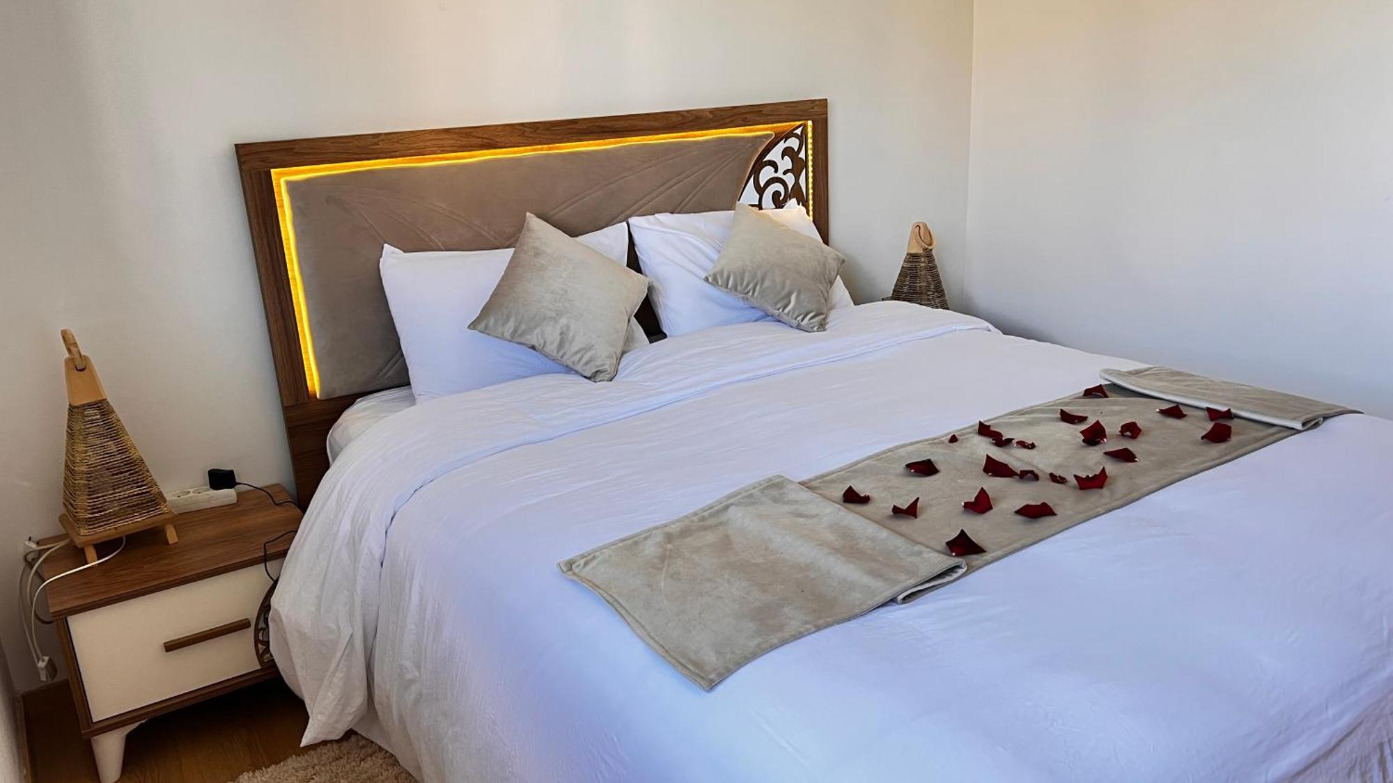 Mini-Villa Situee Dans Une Residence Prestigia A Marrakech, Avec Une Vue Sur La Piscine Et Le Golf Une Securite 24H Sur 24 Et Une Proximite Ideale De L Aeroport 5 Minutes C Est Une Offre Parfaite Pour Des Vacances Marrakesh Exteriör bild